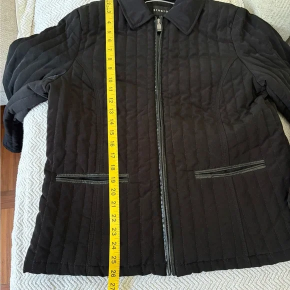 Braetan Black Quilted Women's Puffer Jacket with leather accents - Picture 5 of 11